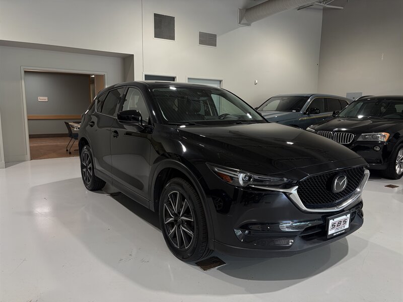 2017 Mazda CX-5 Grand Touring   - Photo 1 - Grand Rapids, MI 49512