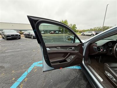 2014 Porsche Panamera GTS   - Photo 21 - Grand Rapids, MI 49512