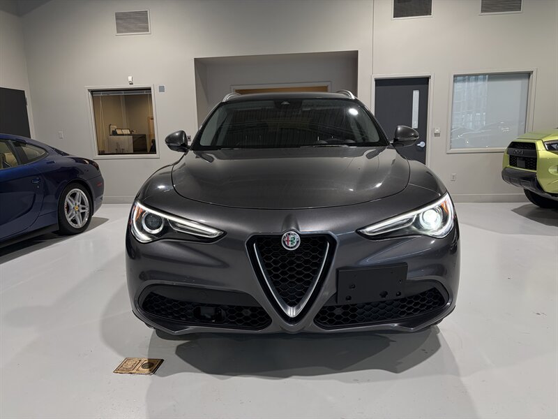 2018 Alfa Romeo Stelvio Ti - Photo 2 - Grand Rapids, MI 49512