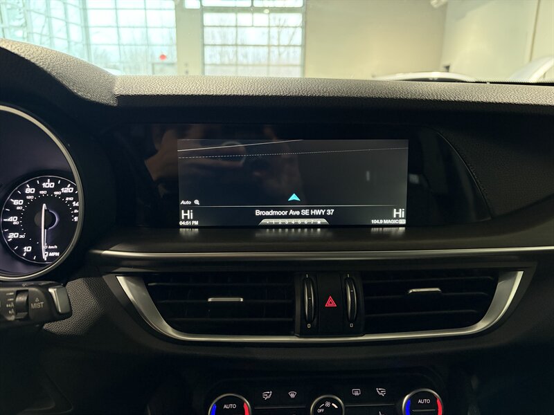 2018 Alfa Romeo Stelvio Ti - Photo 9 - Grand Rapids, MI 49512