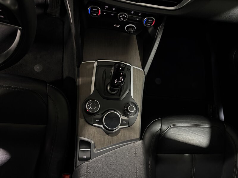 2018 Alfa Romeo Stelvio Ti - Photo 10 - Grand Rapids, MI 49512