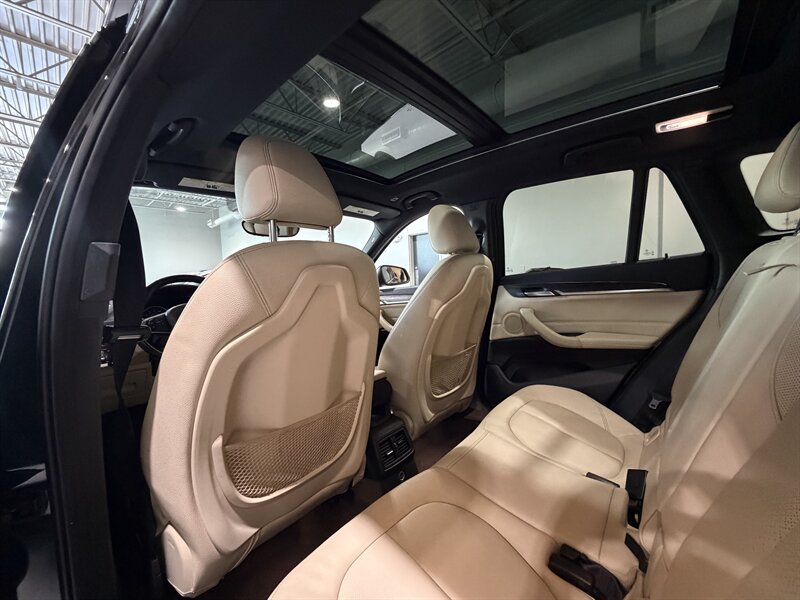2016 BMW X1 xDrive28i - Photo 15 - Grand Rapids, MI 49512
