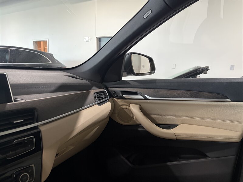 2016 BMW X1 xDrive28i - Photo 14 - Grand Rapids, MI 49512