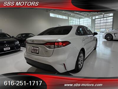 2025 Toyota Corolla LE   - Photo 13 - Grand Rapids, MI 49512