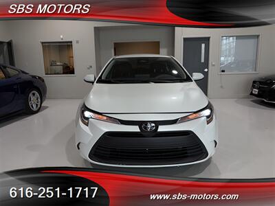 2025 Toyota Corolla LE   - Photo 2 - Grand Rapids, MI 49512