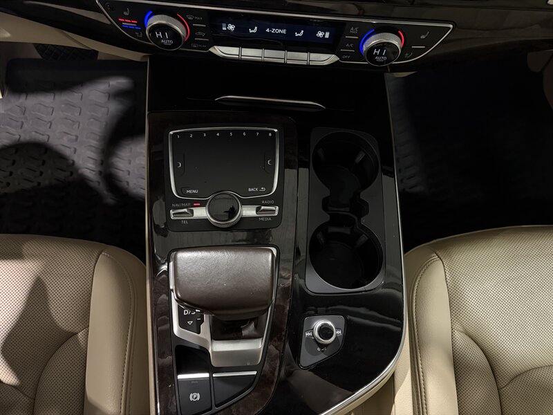 2019 Audi Q7 quattro Premium Plus 55 T - Photo 12 - Grand Rapids, MI 49512