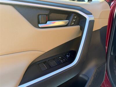 2021 Toyota RAV4 XLE Premium - Photo 21 - Grand Rapids, MI 49512