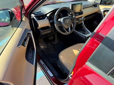 2021 Toyota RAV4 XLE Premium - Photo 19 - Grand Rapids, MI 49512