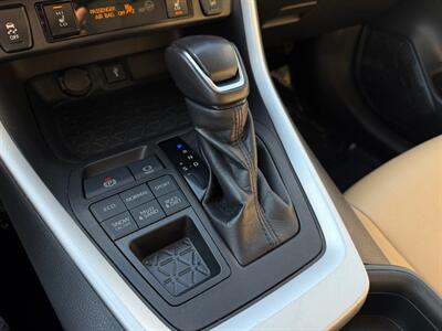 2021 Toyota RAV4 XLE Premium - Photo 33 - Grand Rapids, MI 49512