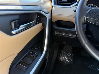 2021 Toyota RAV4 XLE Premium - Photo 22 - Grand Rapids, MI 49512