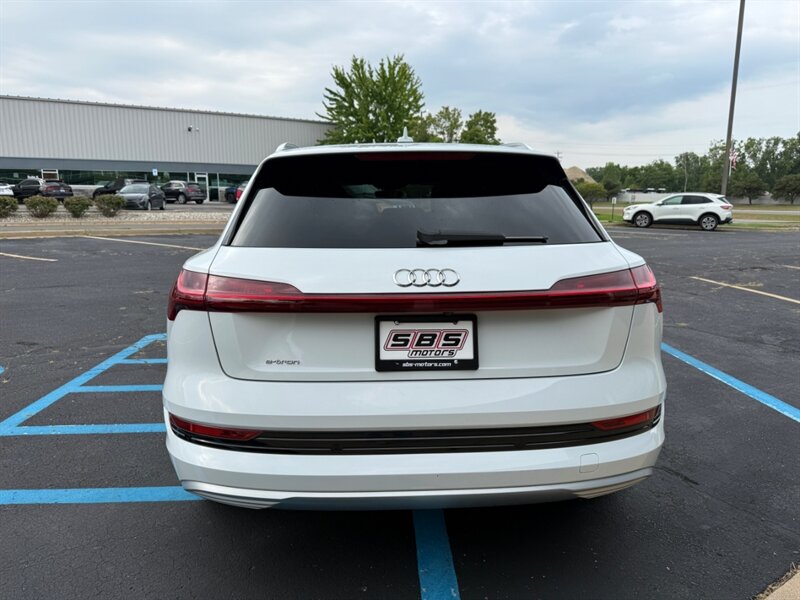 2019 Audi e-tron quattro Prestige - Photo 23 - Grand Rapids, MI 49512