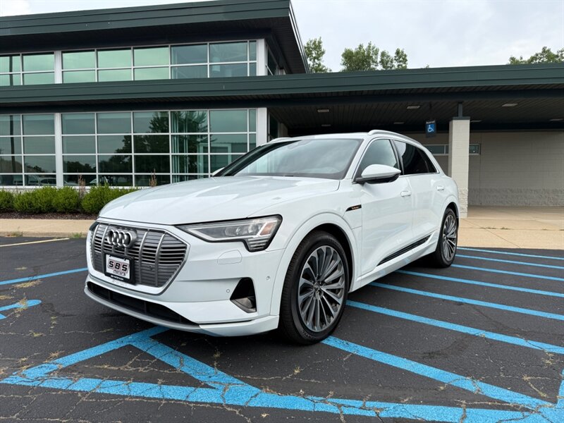 2019 Audi e-tron quattro Prestige - Photo 6 - Grand Rapids, MI 49512