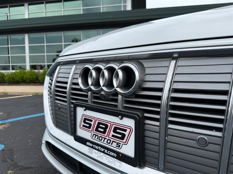 2019 Audi e-tron quattro Prestige - Photo 8 - Grand Rapids, MI 49512