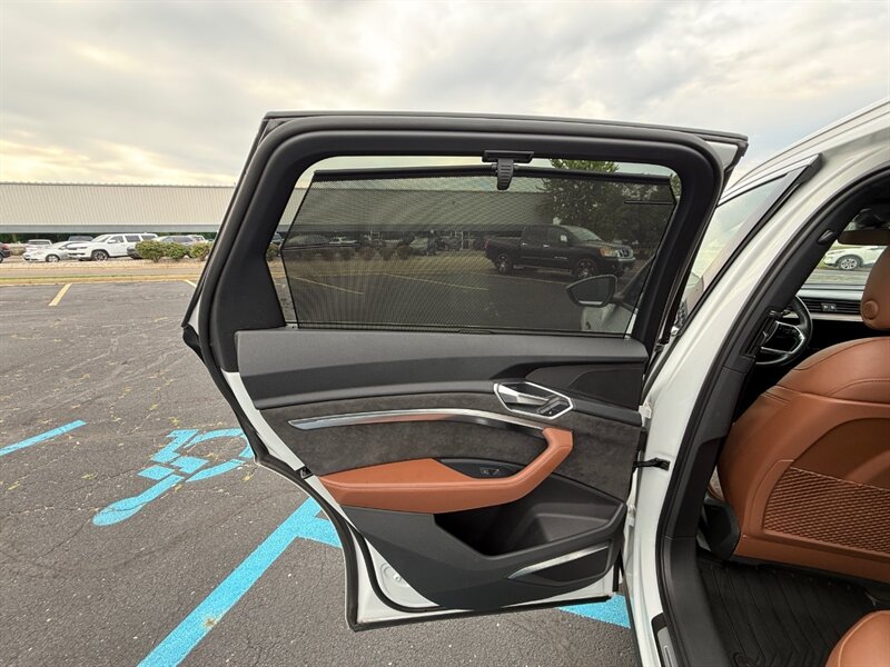 2019 Audi e-tron quattro Prestige - Photo 36 - Grand Rapids, MI 49512