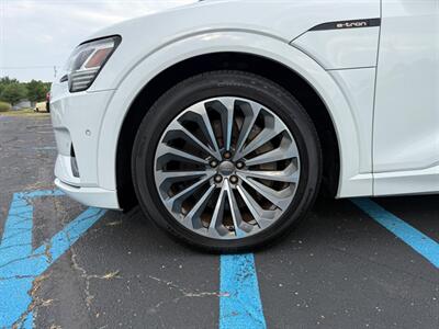 2019 Audi e-tron quattro Prestige - Photo 14 - Grand Rapids, MI 49512