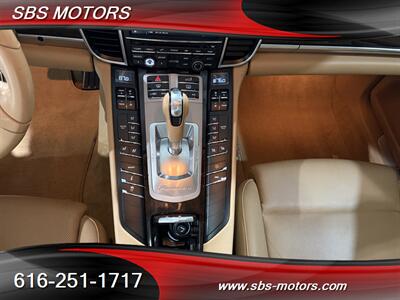 2016 Porsche Panamera 4 Edition   - Photo 9 - Grand Rapids, MI 49512