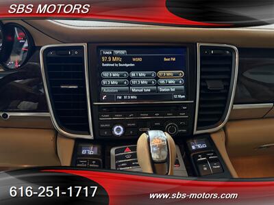 2016 Porsche Panamera 4 Edition   - Photo 8 - Grand Rapids, MI 49512