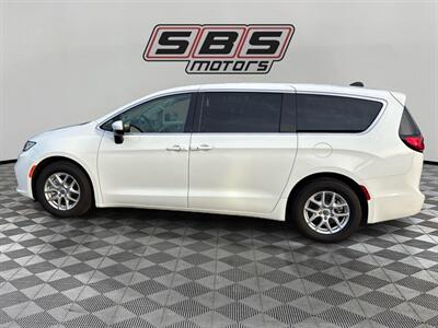 2023 Chrysler Pacifica Touring L   - Photo 6 - Grand Rapids, MI 49512