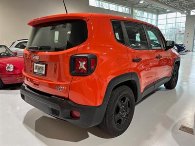 2018 Jeep Renegade Sport   - Photo 3 - Grand Rapids, MI 49512