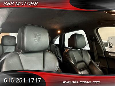 2015 Porsche Macan Turbo   - Photo 28 - Grand Rapids, MI 49512