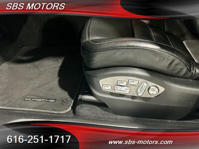 2015 Porsche Macan Turbo   - Photo 23 - Grand Rapids, MI 49512