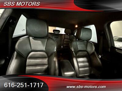 2015 Porsche Macan Turbo   - Photo 24 - Grand Rapids, MI 49512