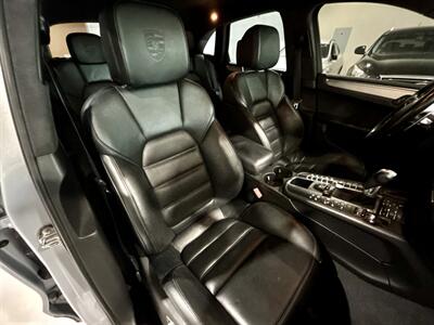 2015 Porsche Macan Turbo   - Photo 27 - Grand Rapids, MI 49512
