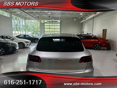 2015 Porsche Macan Turbo   - Photo 4 - Grand Rapids, MI 49512