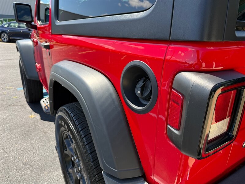 2021 Jeep Wrangler Willys Sport - Photo 12 - Grand Rapids, MI 49512