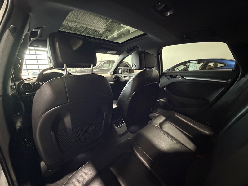 2018 Audi A3 2.0T quattro Premium - Photo 16 - Grand Rapids, MI 49512