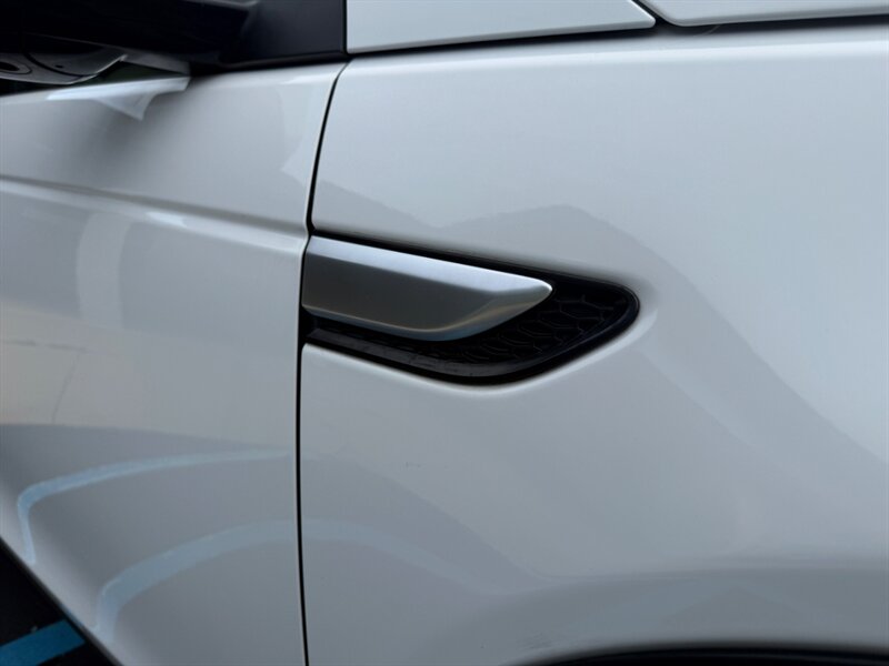 2018 Land Rover Discovery Sport HSE - Photo 17 - Grand Rapids, MI 49512