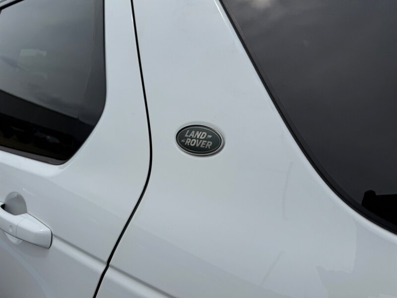 2018 Land Rover Discovery Sport HSE - Photo 8 - Grand Rapids, MI 49512