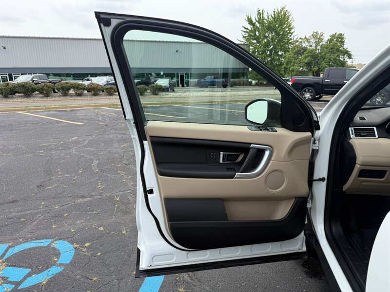 2018 Land Rover Discovery Sport HSE - Photo 19 - Grand Rapids, MI 49512