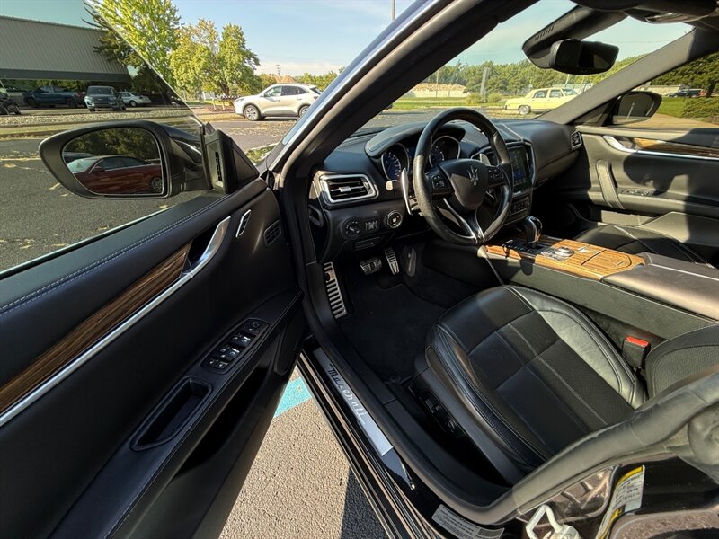 2018 Maserati Ghibli SQ4 GranSport - Photo 22 - Grand Rapids, MI 49512