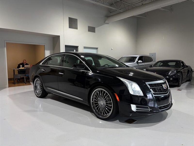 2016 Cadillac XTS Premium   - Photo 1 - Grand Rapids, MI 49512