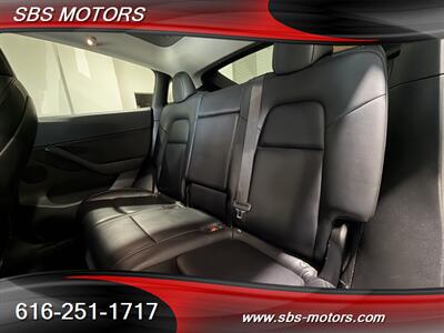 2022 Tesla Model Y Long Range   - Photo 10 - Grand Rapids, MI 49512