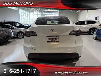 2022 Tesla Model Y Long Range   - Photo 12 - Grand Rapids, MI 49512