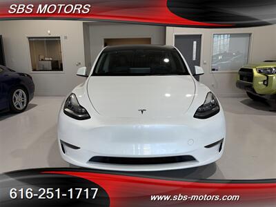 2022 Tesla Model Y Long Range   - Photo 2 - Grand Rapids, MI 49512