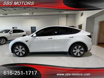 2022 Tesla Model Y Long Range   - Photo 4 - Grand Rapids, MI 49512
