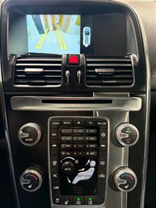2017 Volvo XC60 T6 R-Design - Photo 9 - Grand Rapids, MI 49512