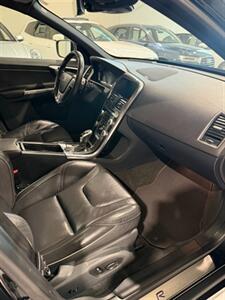 2017 Volvo XC60 T6 R-Design - Photo 15 - Grand Rapids, MI 49512