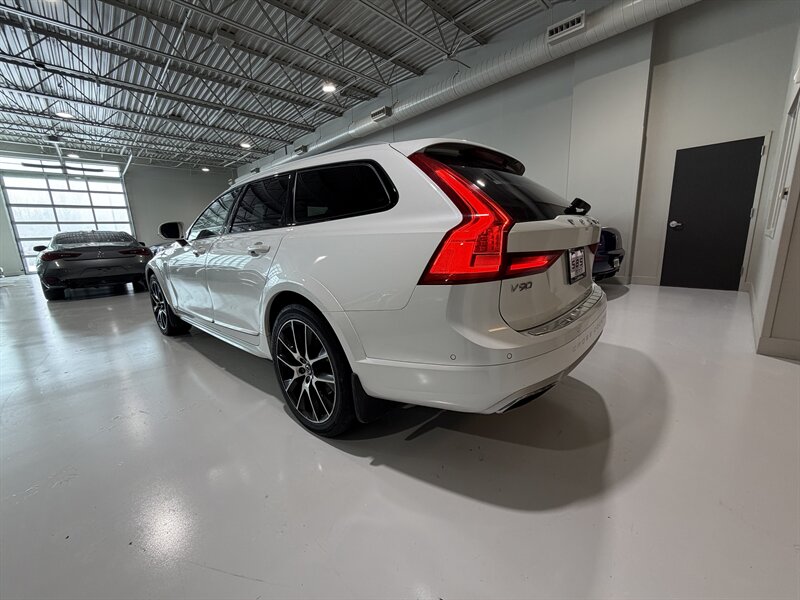 2018 Volvo V90 Cross Country T6 - Photo 13 - Grand Rapids, MI 49512