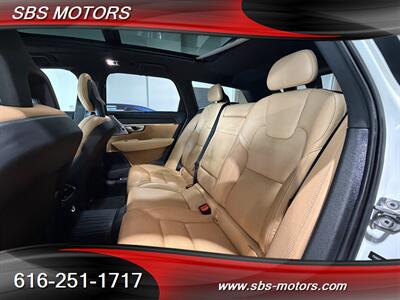 2018 Volvo V90 Cross Country T6 - Photo 10 - Grand Rapids, MI 49512