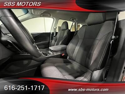 2020 Subaru Outback Premium   - Photo 10 - Grand Rapids, MI 49512