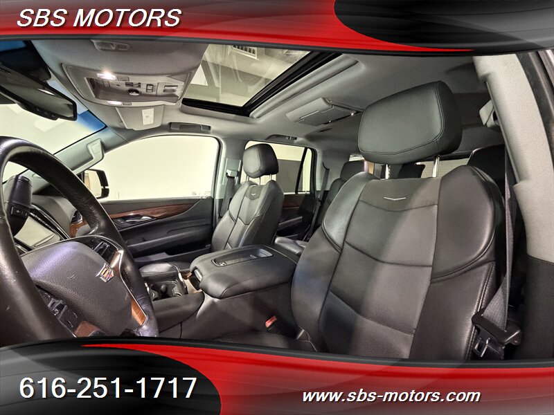 2016 Cadillac Escalade Premium Collection - Photo 20 - Grand Rapids, MI 49512