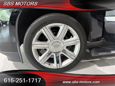 2016 Cadillac Escalade Premium Collection - Photo 10 - Grand Rapids, MI 49512