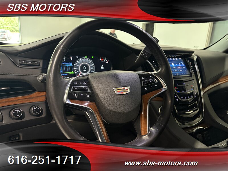 2016 Cadillac Escalade Premium Collection - Photo 24 - Grand Rapids, MI 49512