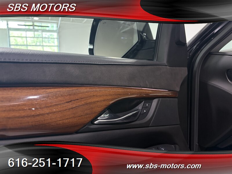 2016 Cadillac Escalade Premium Collection - Photo 19 - Grand Rapids, MI 49512
