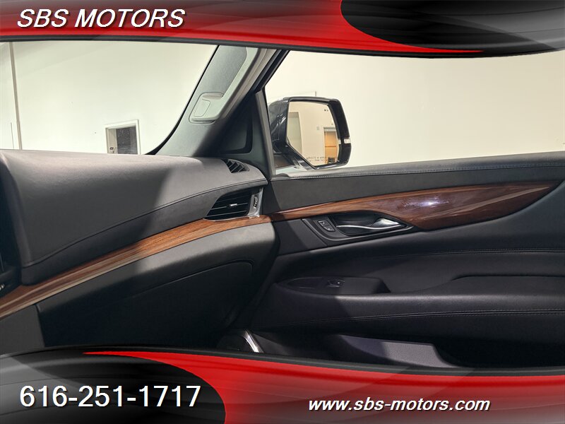 2016 Cadillac Escalade Premium Collection - Photo 31 - Grand Rapids, MI 49512