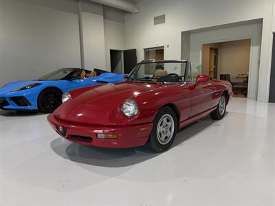 1991 Alfa Romeo Spider   - Photo 3 - Grand Rapids, MI 49512
